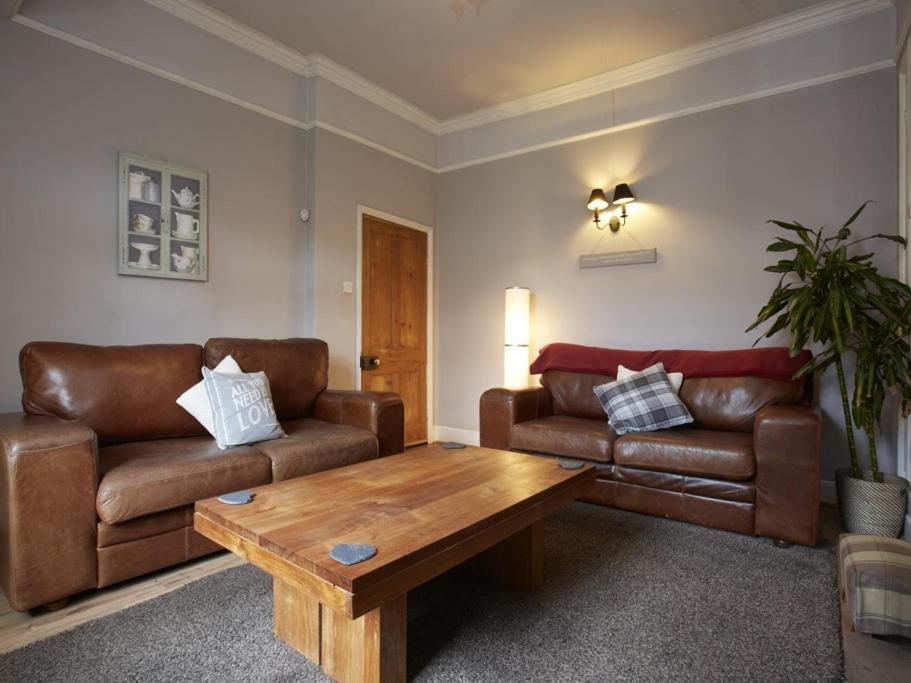 27 George Street *